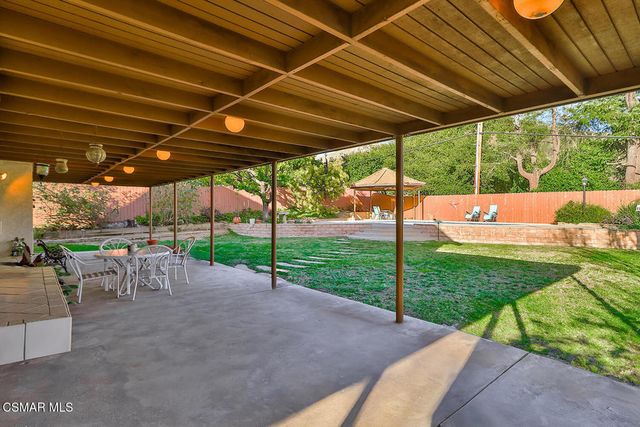 5260 Edgeware Drive, Agoura Hills, CA 91301