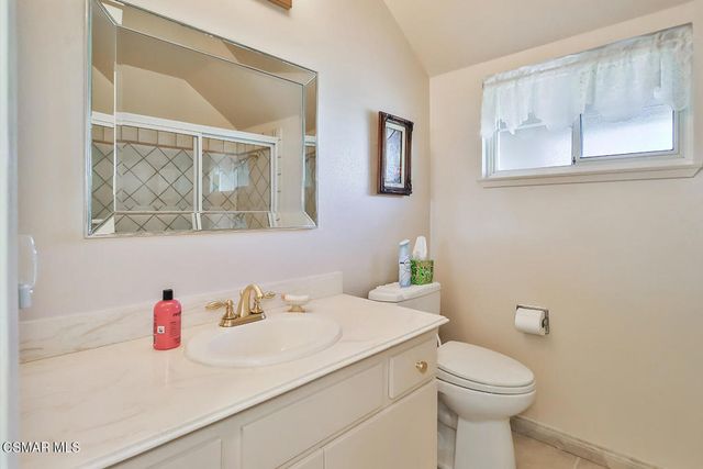 5260 Edgeware Drive, Agoura Hills, CA 91301