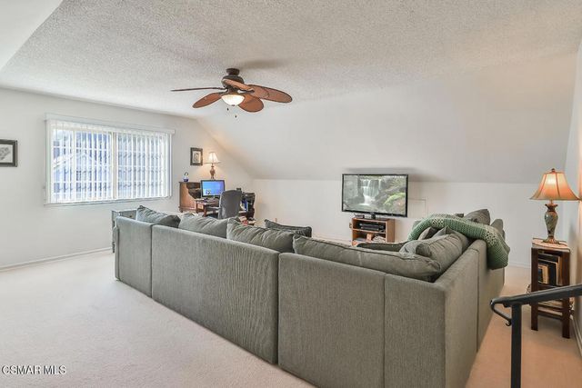 5260 Edgeware Drive, Agoura Hills, CA 91301