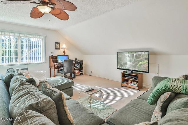 5260 Edgeware Drive, Agoura Hills, CA 91301