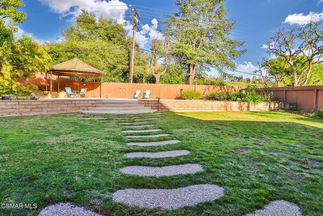 5260 Edgeware Drive, Agoura Hills, CA 91301