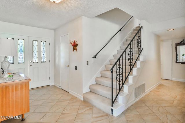 5260 Edgeware Drive, Agoura Hills, CA 91301
