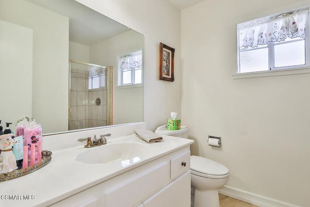 5260 Edgeware Drive, Agoura Hills, CA 91301