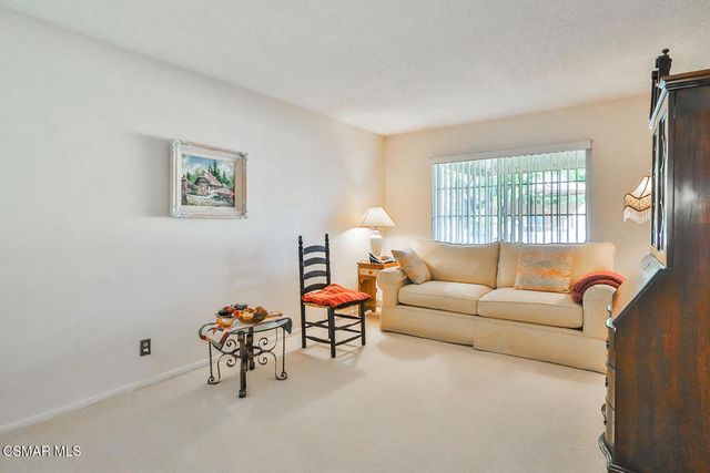 5260 Edgeware Drive, Agoura Hills, CA 91301