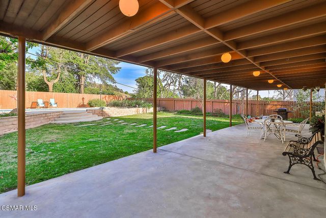 5260 Edgeware Drive, Agoura Hills, CA 91301
