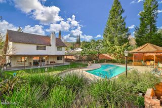 5260 Edgeware Drive, Agoura Hills, CA 91301
