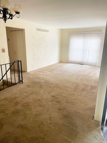 2684 Roundtree Drive, Troy, MI 48083