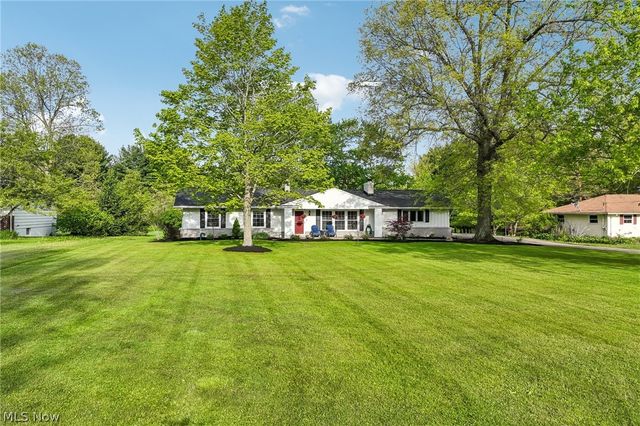 111 Leaview Lane, Chagrin Falls, OH 44022