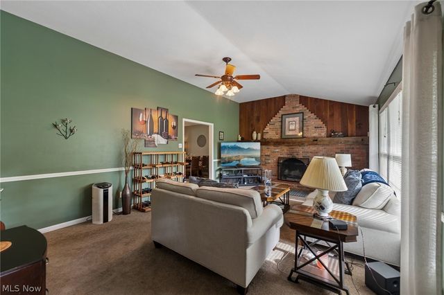 111 Leaview Lane, Chagrin Falls, OH 44022