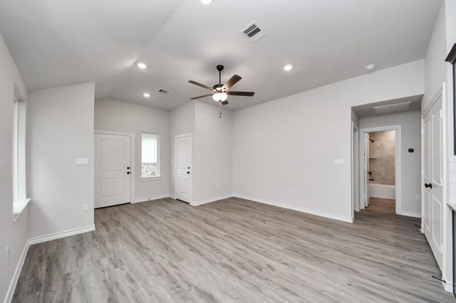 18728 Loom Drive, Conroe, TX 77306