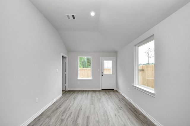 18728 Loom Drive, Conroe, TX 77306