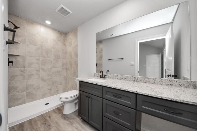 18728 Loom Drive, Conroe, TX 77306
