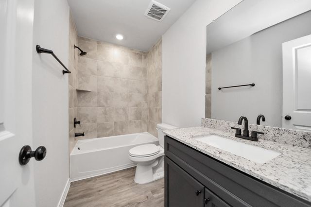 18728 Loom Drive, Conroe, TX 77306
