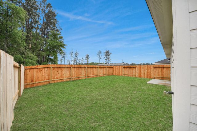 18728 Loom Drive, Conroe, TX 77306