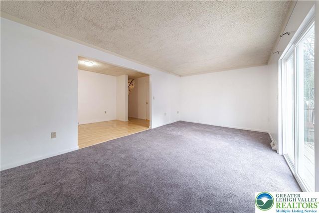 7528 Buttercup Road, Lower Macungie Twp, PA 18062