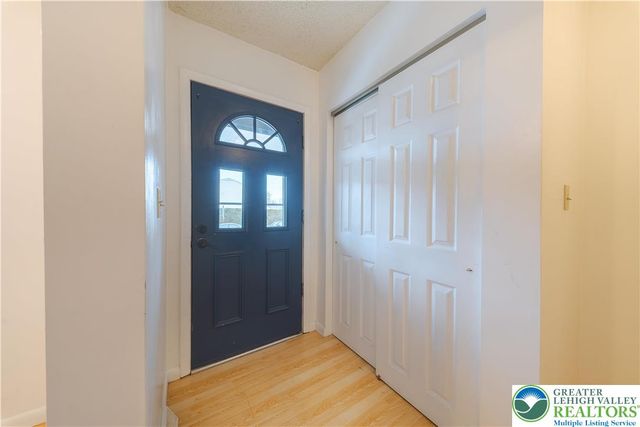 7528 Buttercup Road, Lower Macungie Twp, PA 18062