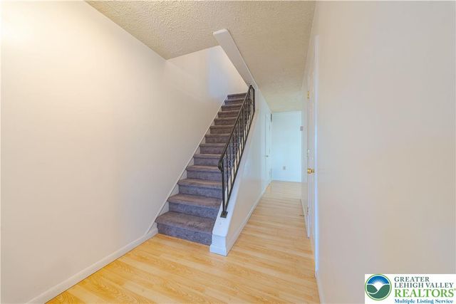 7528 Buttercup Road, Lower Macungie Twp, PA 18062