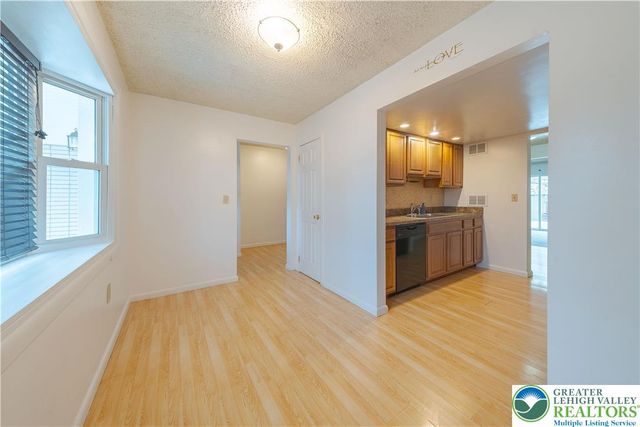 7528 Buttercup Road, Lower Macungie Twp, PA 18062