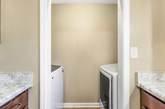 715 Gardendale Ln, Clarksville, TN 37040