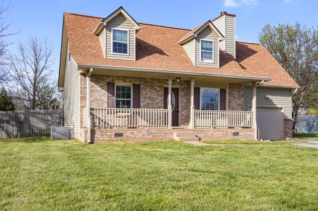 715 Gardendale Ln, Clarksville, TN 37040
