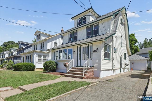 275 Farrant Terrace, Teaneck, NJ 07666