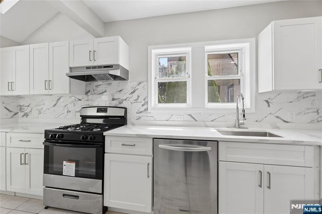 275 Farrant Terrace, Teaneck, NJ 07666