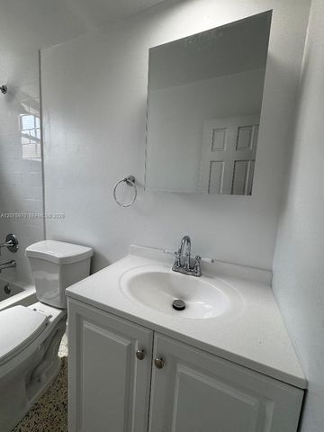 2725 SW 25th Street 3, Miami, FL 33133