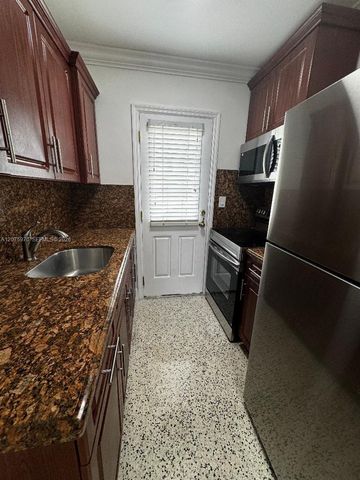 2725 SW 25th Street 3, Miami, FL 33133