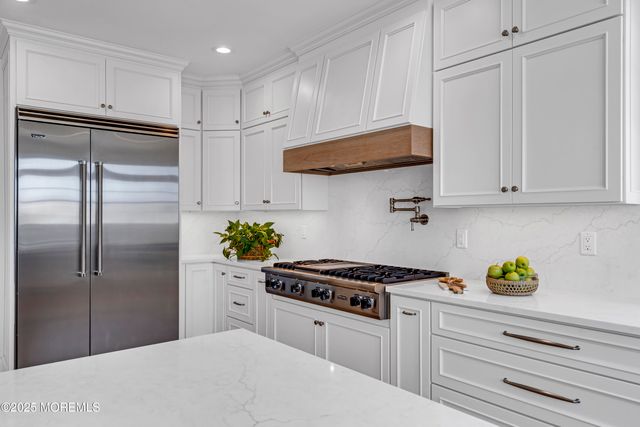 122 Squan Beach Drive, Mantoloking, NJ 08738