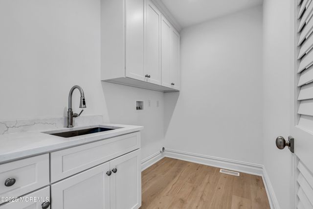 122 Squan Beach Drive, Mantoloking, NJ 08738