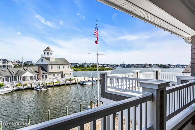 122 Squan Beach Drive, Mantoloking, NJ 08738