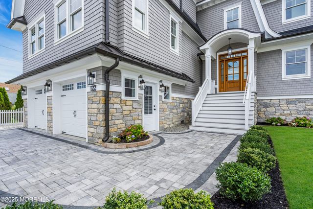 122 Squan Beach Drive, Mantoloking, NJ 08738