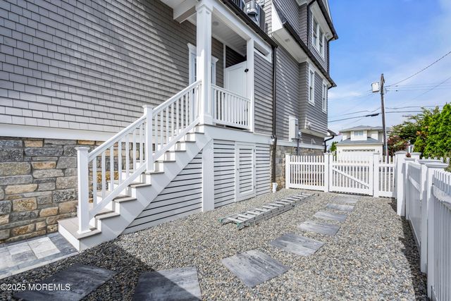 122 Squan Beach Drive, Mantoloking, NJ 08738