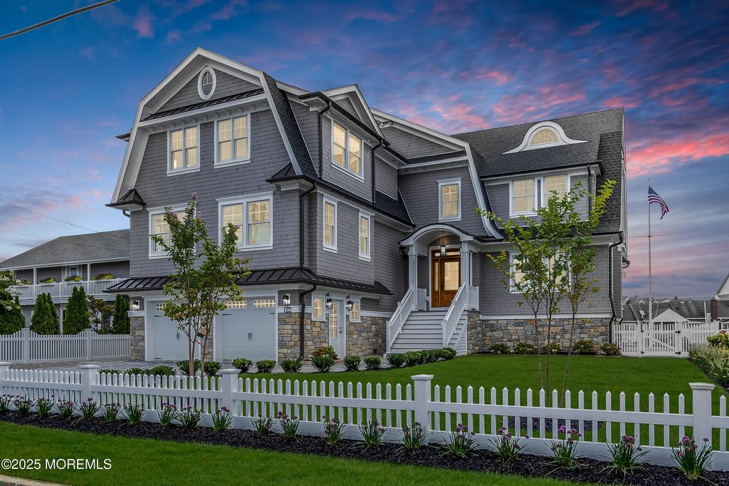 122 Squan Beach Drive, Mantoloking, NJ 08738