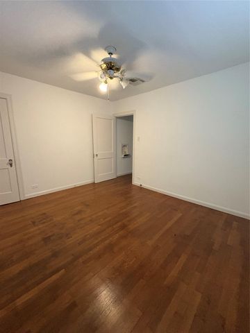 2011 33rd Street, Galveston, TX 77550