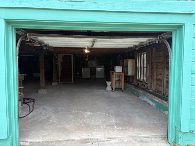 2011 33rd Street, Galveston, TX 77550