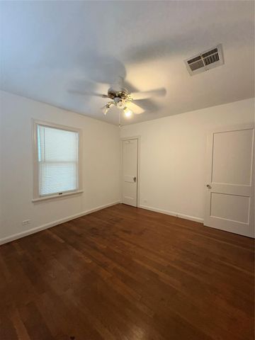 2011 33rd Street, Galveston, TX 77550