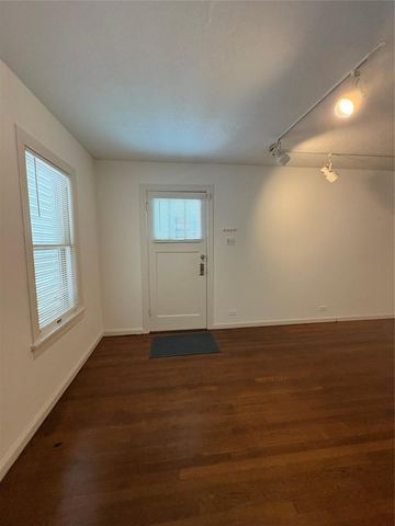2011 33rd Street, Galveston, TX 77550