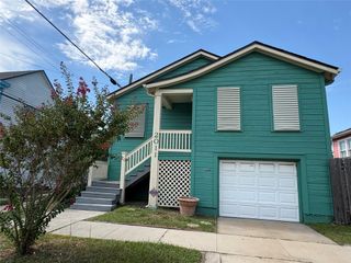 2011 33rd Street, Galveston, TX 77550
