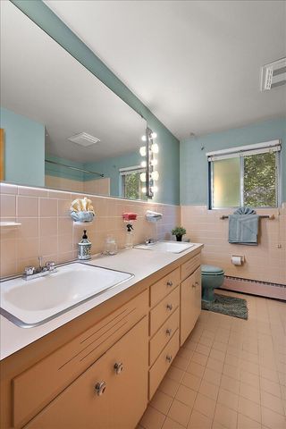 2511 Londonderry Road, Ann Arbor, MI 48104