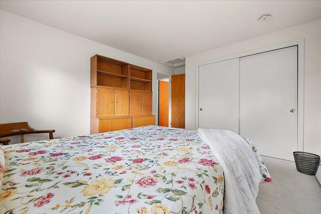 2511 Londonderry Road, Ann Arbor, MI 48104