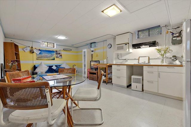 2511 Londonderry Road, Ann Arbor, MI 48104