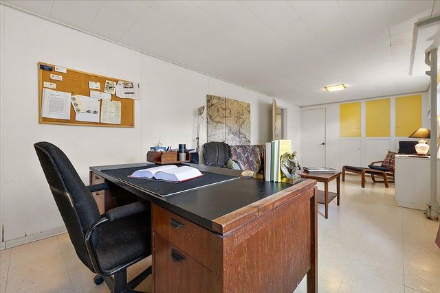 2511 Londonderry Road, Ann Arbor, MI 48104