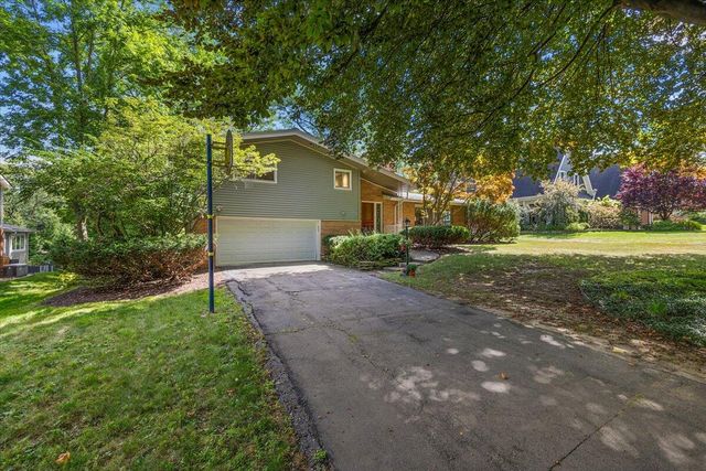2511 Londonderry Road, Ann Arbor, MI 48104