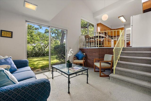 2511 Londonderry Road, Ann Arbor, MI 48104