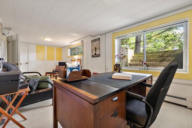 2511 Londonderry Road, Ann Arbor, MI 48104