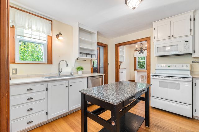 3 Martin Terrace, Enfield, CT 06082