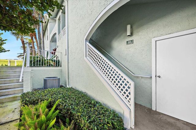 301 Mainsail Circle, Jupiter, FL 33477