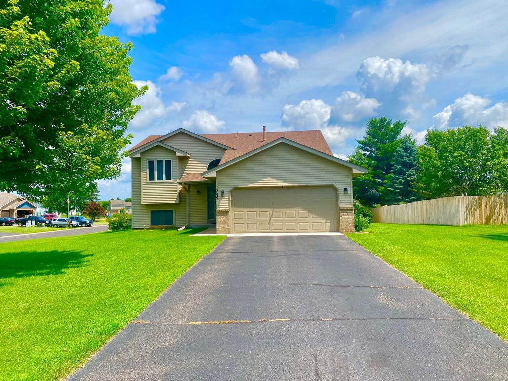 18585 Queen Street NW, Elk River, MN 55330