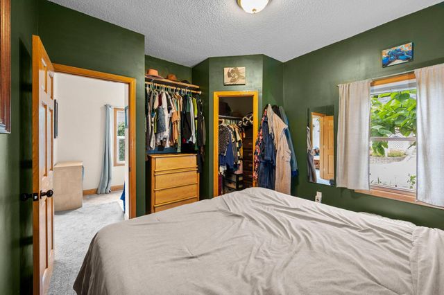 1404 12th Avenue NE, Minneapolis, MN 55413